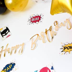 guirlande super héro box anniversaire super-héro décoration anniversaire super héro animation activités jeux anniversaire super héro vaisselle anniversaire super héro